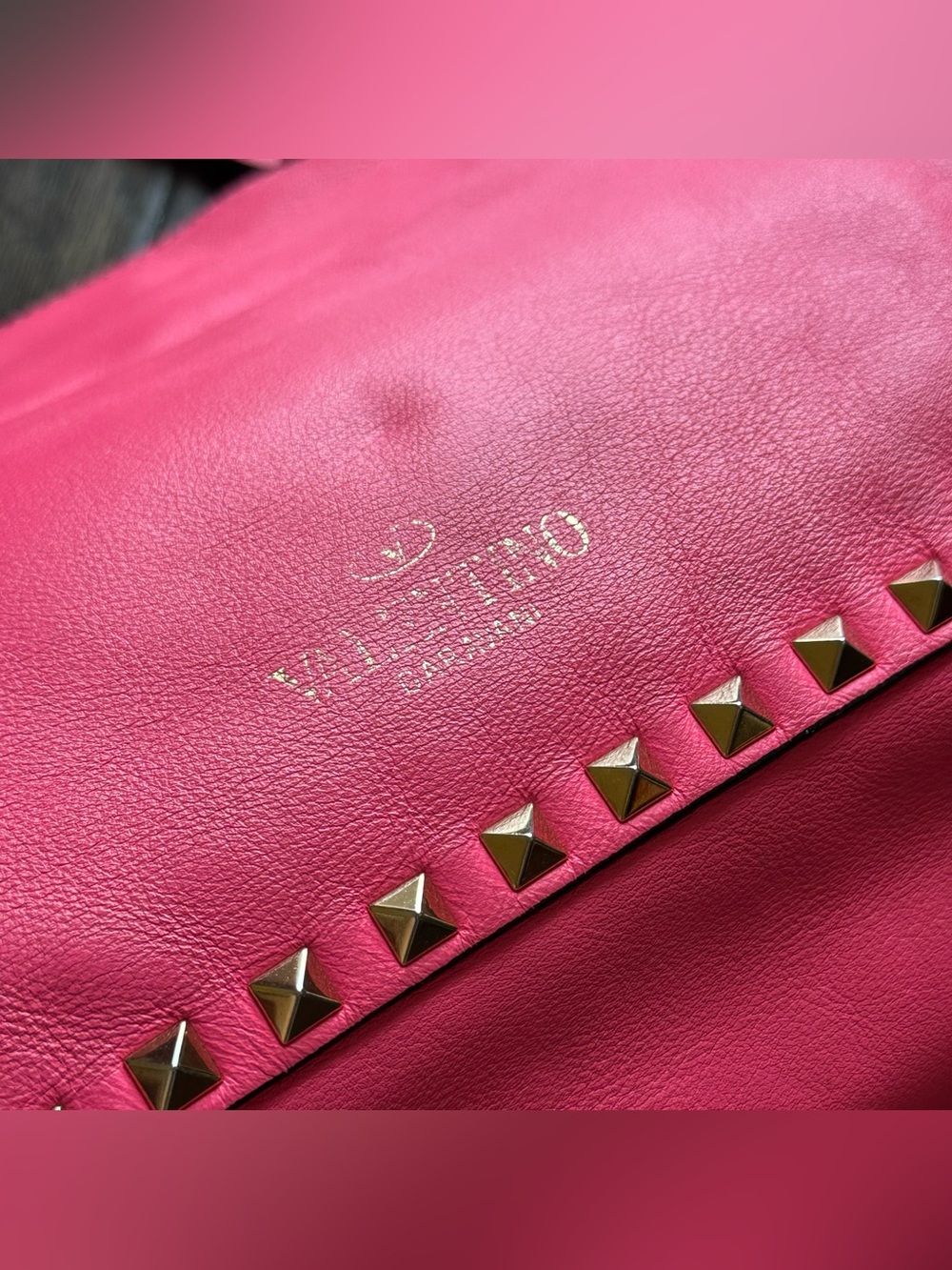 Valentino Garavani Rockstud  Small Leather Tote Bag Pink - Picture 3 of 15